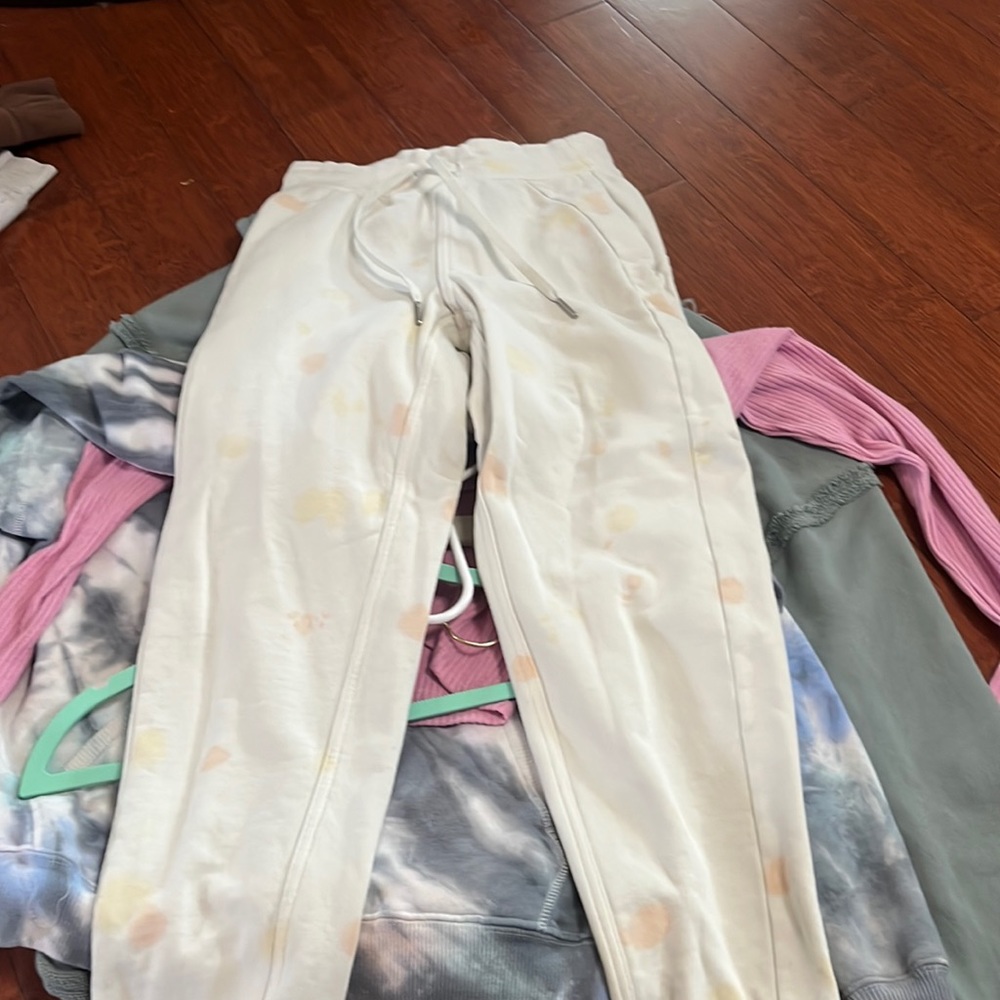 Lululemon sweatpants tye dyed
